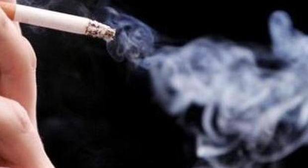 Guerra al fumo in Campania: la Regione approva nuovi divieti Ai trasgressori multe fino a 550 euro
