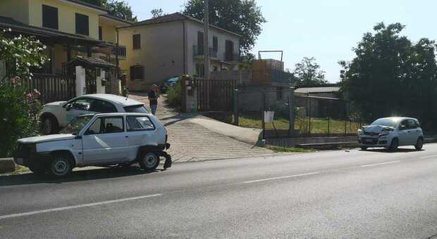 Incidente sulla Casilina, tre auto coinvolte e due giovani rimasti feriti