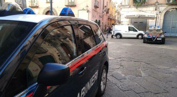 Macchina salvavita fuori uso per blackout, carabinieri intervengono per aiutare una bambina
