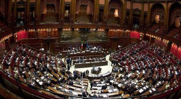Partiti, boom del 2 per mille dopo il flop 2014. Renzi: "549mila italiani hanno dato soldi al Pd"