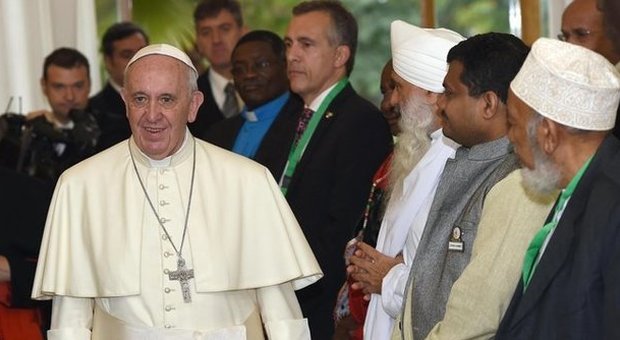Bergoglio in Africa: «La povertà porta terrorismo»
