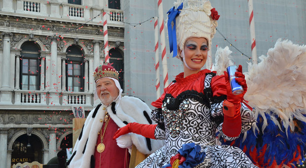 Carnevale di Venezia, sabato e domenica lo show sull'acqua “Amoris causa, onore alla più saggia delle follie”
