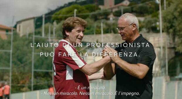 Claudio Ranieri in un frame del video realizzato dal sito Cigaretteless