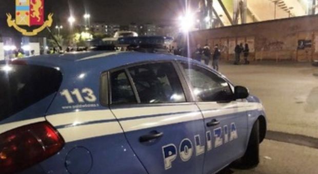 Stadio Maradona, tifosi del Genoa aggrediti e rapinati dopo la partita: arrestato 27enne