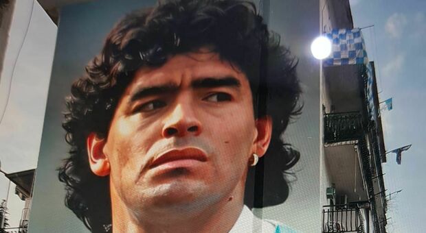 Un nuovo murale di Maradona
