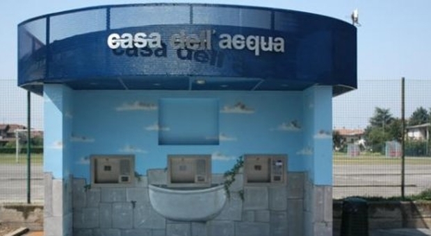 Case dell'acqua vandalizzate nel Vesuviano, la società: «Dovremo chiuderle»