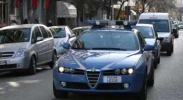 Ancona, la polizia spara ma i sospettati tornano in libertà