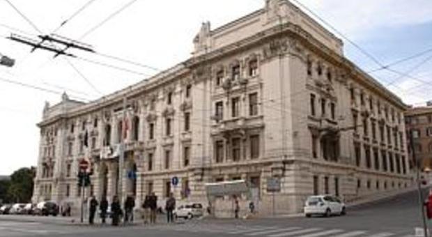 Ancona, arresto cardiaco all'Urp Donna rianimata in municipio