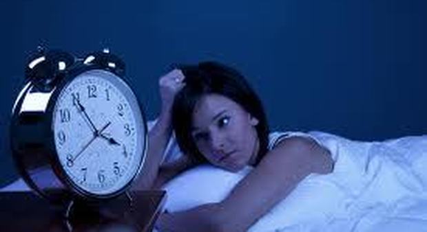 Stop all’ora legale: il sonno rischia il ko. Consigli smart per evitare notti insonni