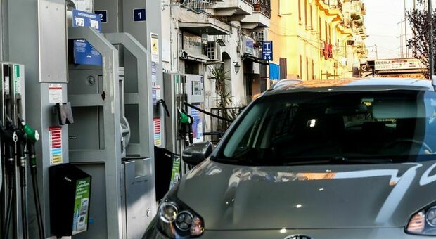 I furbetti della benzina: a Napoli raffica di multe