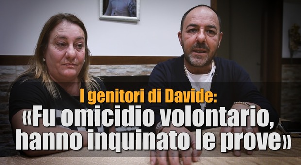 I genitori di Davide Bifolco: «Fu omicidio volontario, hanno inquinato le prove»