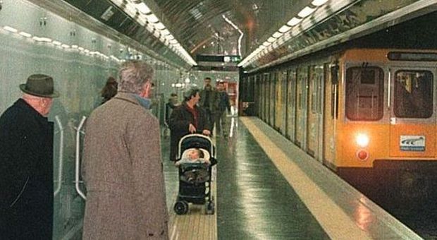 Napoli, la metro è ferma: due treni rotti e niente sostituzione