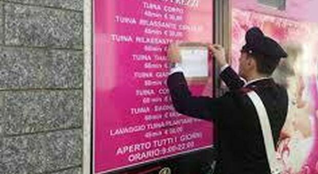 Blitz anti-Covid a Napoli e provincia, chiusi due bar e un centro massaggi cinese
