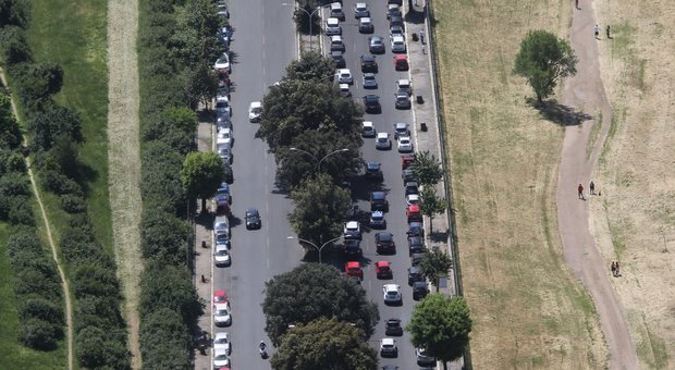 Roma, torna il traffico: +26% dal primo maggio. Ma il livelli pre-Covid sono lontani