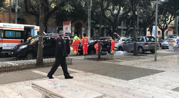 Caos in centro a Lecce: automobilista colto da infarto mentre era alla guida