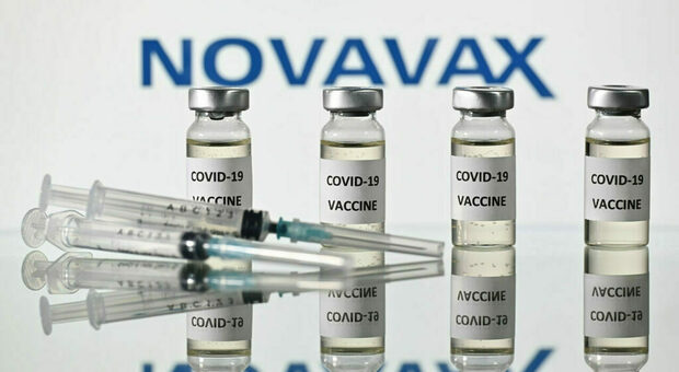 Novavax, vaccino a base proteica (con spike) «verso l'ok»: come funziona per rafforzare le risposte immunitarie