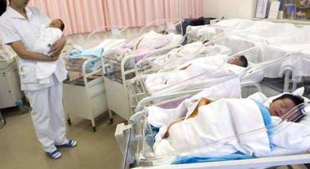 Neonato morto in ospedale ad Agrigento: aveva una gamba tumefatta. Aperta inchiesta