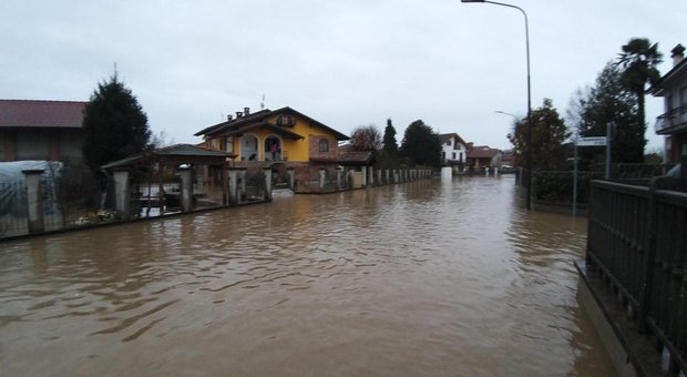 Maltempo, dispersa una donna in Piemonte, acqua alta a Venezia