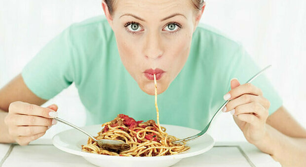 Dieta, mangiare la pasta si può (e si deve): ecco quanti grammi bisogna assumere