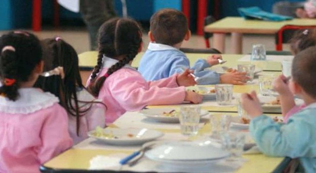 San Benedetto, domande in crescita per le mense scolastiche. Il Comune elimina i lunch box, arrivano nutrizionista e zuppe