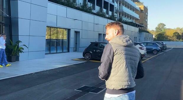 Lazio, Immobile arriva in Paidea per gli accertamenti e spera per il derby: «Vediamo...»