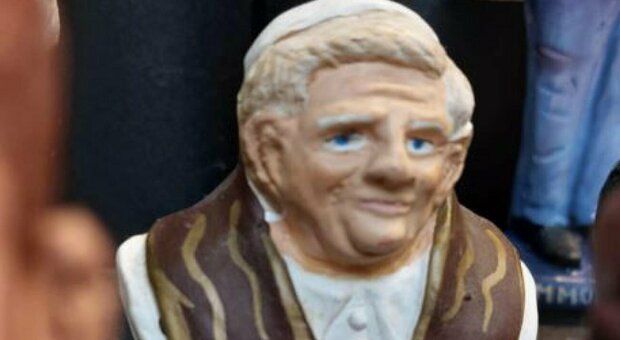 La statuina di Ratzinger