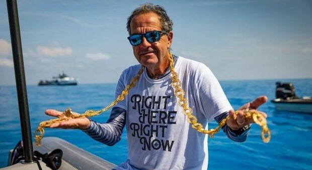 Bahamas, spunta un galeone con gioielli e monete: caccia al tesoro