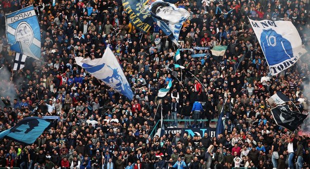 I tifosi del Napoli promossi a Madrid e bocciati dal prefetto di Torino