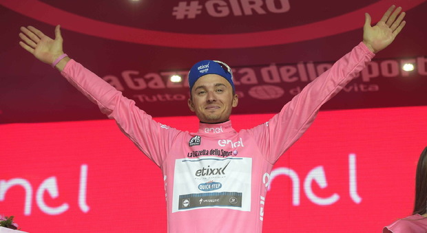 Giro d'Italia, super Brambilla: gran fuga e maglia rosa per il vicentino