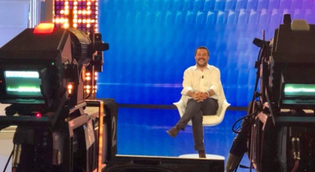 Salvini dalla D'Urso: «Nessun rimpasto, ok a revisione contratto e squadra più compatta»