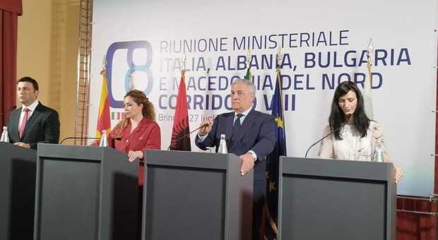 Tajani a Brindisi: «Corridoio 8 e infrastrutture per rilanciare il Meridione»