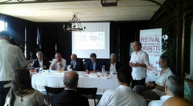 Fano, Ovadia ospite del Festival del brodetto Confronto aperto a due cuochi dei Balcani