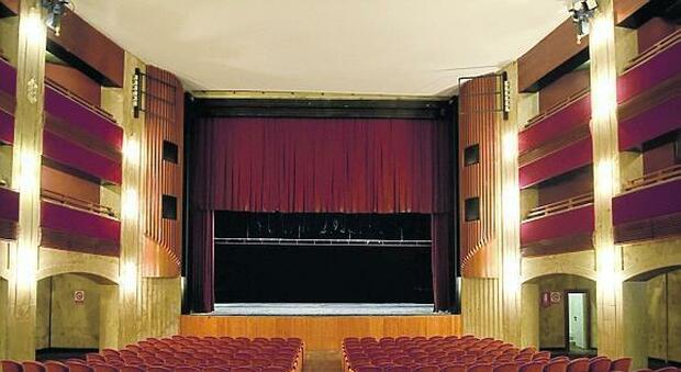 Teatro D'Annunzio, ultimi ritocchi prima della serata di gala del 18 dicembre