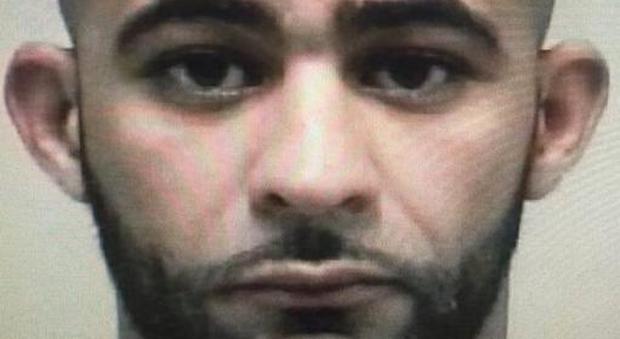 Attentato a Parigi, chi è Karim islamico radicalizzato noto agli 007