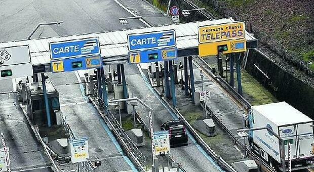 Autostrade, la Ue scende in campo: «Vigiliamo sulle mosse del governo»