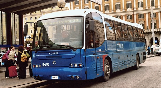 Un autobus Cotral