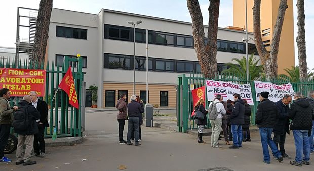 Its Lab, gli 81 a rischio licenziamento manifestano a Napoli