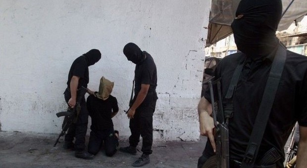 Bimbo israeliano ucciso da colpo di mortaio sparato dalla Striscia. Hamas giustizia 18 palestinesi