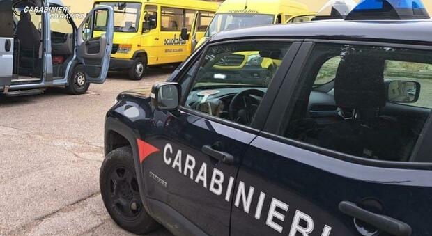 Verifiche dei carabinieri su scuolabus, piovono multe