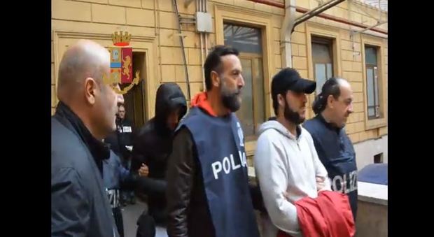 Il boss del Tufello a Roma sfida la polizia: «Entrerete solo con i carri armati». Arrestate 20 persone