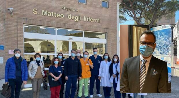 Il Covid Hospital di Spoleto con l'equipe umbro-lombarda di emergenza-urgenza Nel riquadro il dottor Mirko Belliato