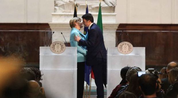 Renzi a Firenze: «La Capitale è qui». Orfini: «Matteo, nun t'allarga'»
