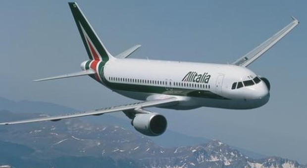 Tagli per Alitalia, via otto aerei con mille esuberi
