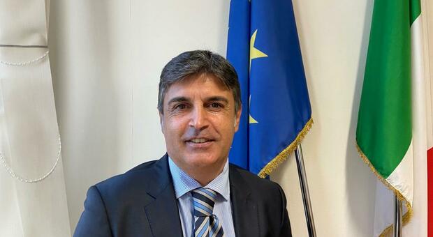 Covid in Campania, il consigliere regionale Di Fenza: «Sono positivo, ho linee di febbre»
