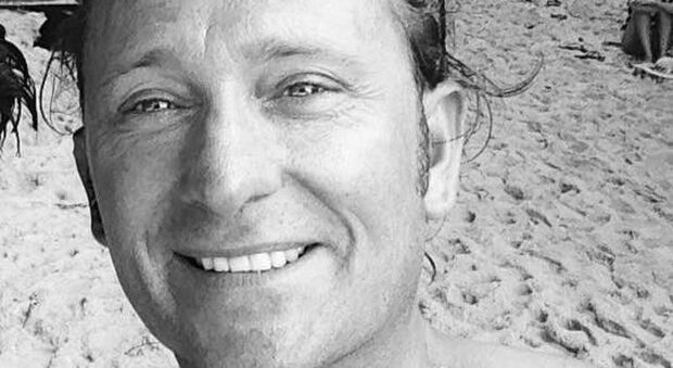 Marco Giannangelo morto il titolare del Corsaro beach di Ostia: il decesso a 50 anni per pancreatite