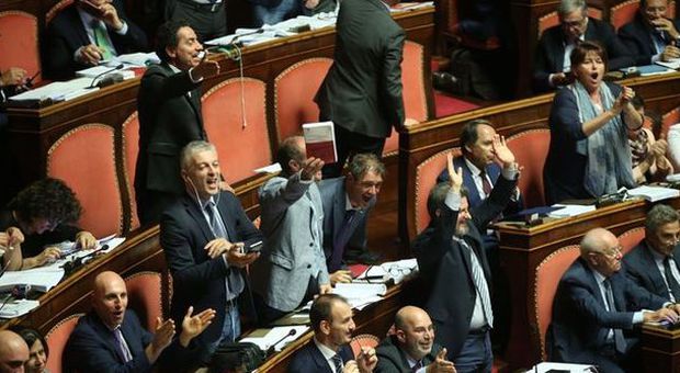 Renzi: le riforme andranno in porto. Emendamento "canguro" del Pd per far decadere quelli delle opposizioni