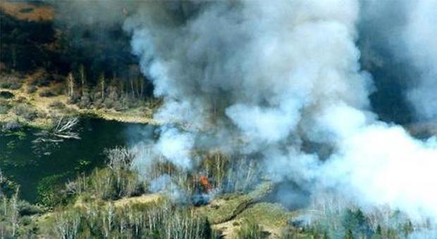 Artico in fiamme, incendi bruciano 4 milioni di ettari di bosco in Siberia: Trump chiama Putin