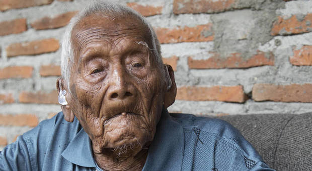 Morto l'uomo più vecchio del mondo: sosteneva di avere 146 anni