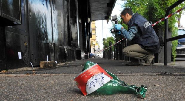 Roma, molotov contro il Qube: paura nella discoteca di Portonaccio