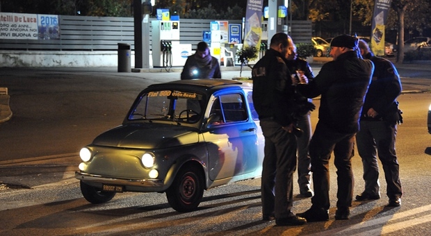 Roma, ferì un anziano al posto di blocco, «il poliziotto sparò per un errore», il pensionato ha perso un occhio